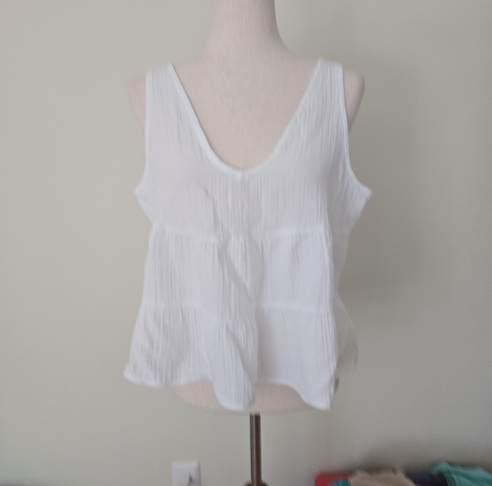 GAP Top Flowy White Cotton Gauze Tiered V-Neck Size Medium